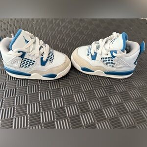 Air Jordan 4 Retro Military Blue Size 6C